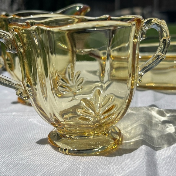 Lot of 4 Vintage Light Yellow Depression Glass Serving Dishes - Picture 5 of 12